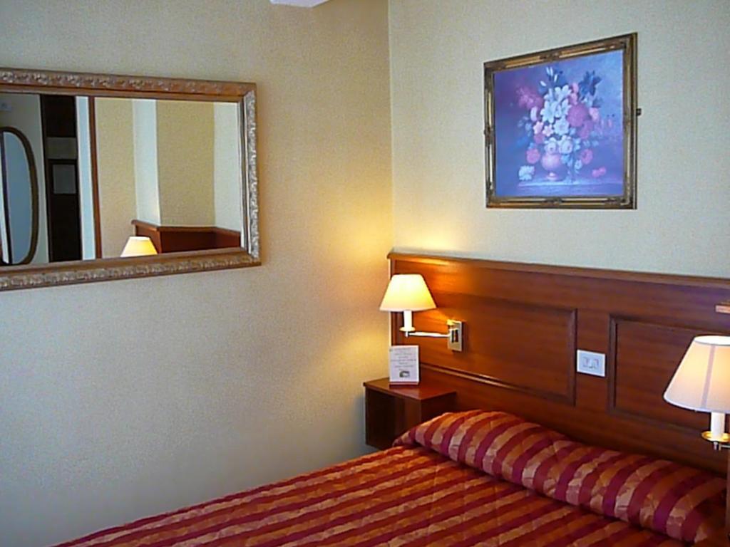 Logis Hôtel Hamiot Boulogne-sur-Mer Chambre photo
